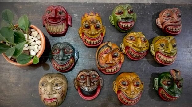 Authentic Sri Lankan Sanni Mask (සන්නි මුහුණ)
